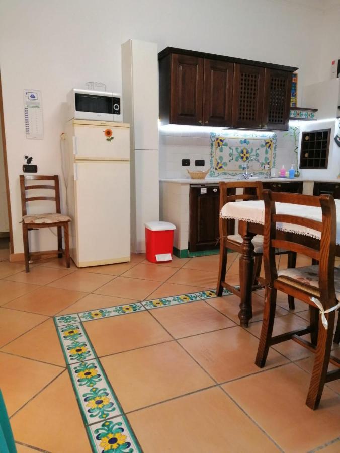 Ferienwohnung La Casa Di Tania A Napoli Exterior foto