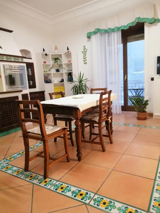 Ferienwohnung La Casa Di Tania A Napoli Exterior foto