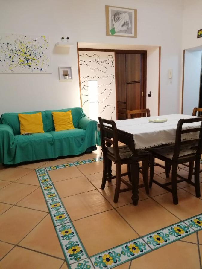 Ferienwohnung La Casa Di Tania A Napoli Exterior foto