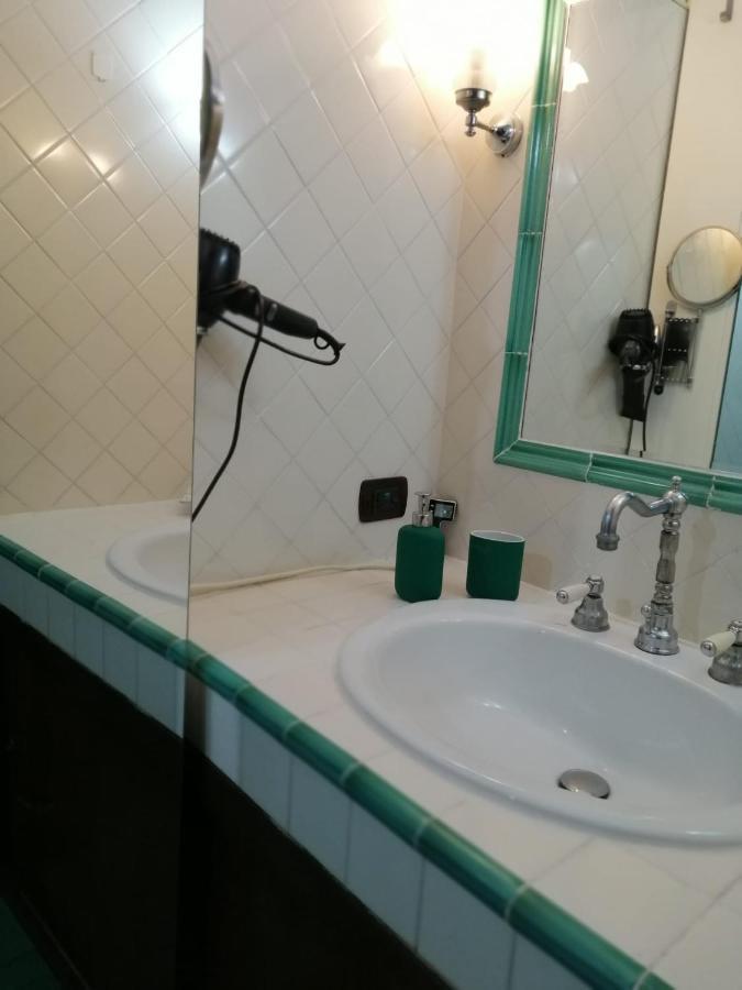 Ferienwohnung La Casa Di Tania A Napoli Exterior foto